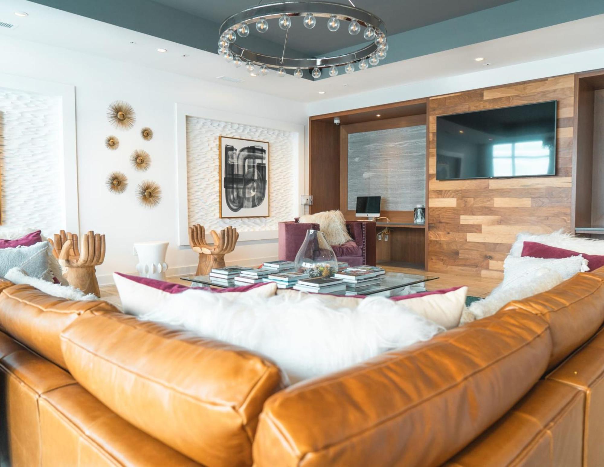 Apartment Experience Modern Comfort At Savoy In Charlotte