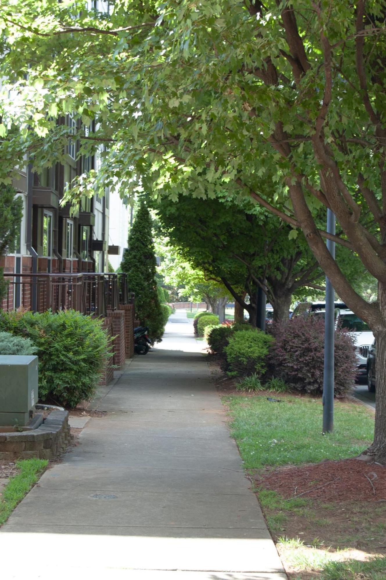 Modern Townhouse - 1 Min To Uptown Clt - Walk To Restaurants Holiday home