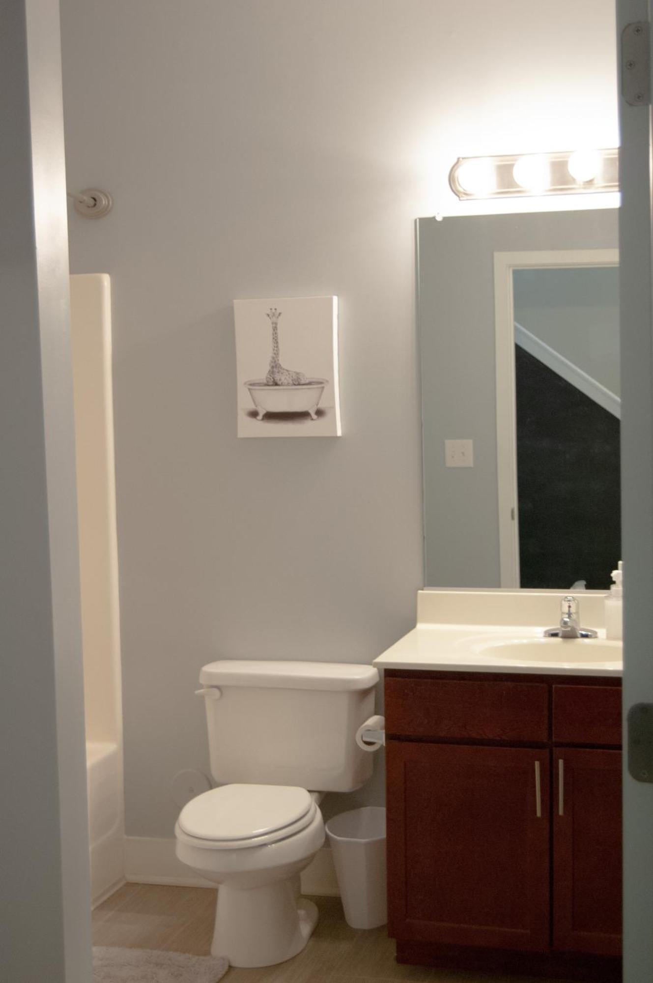 Modern Townhouse - 1 Min To Uptown Clt - Walk To Restaurants *