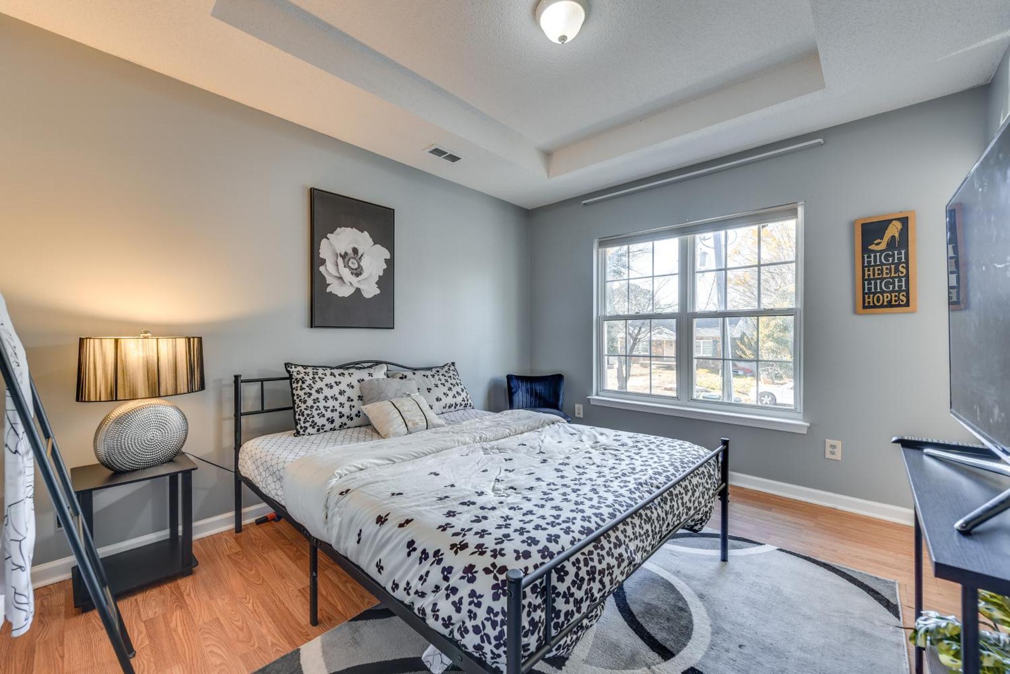Uptown Townhome With Hot Tub Holiday home Charlotte