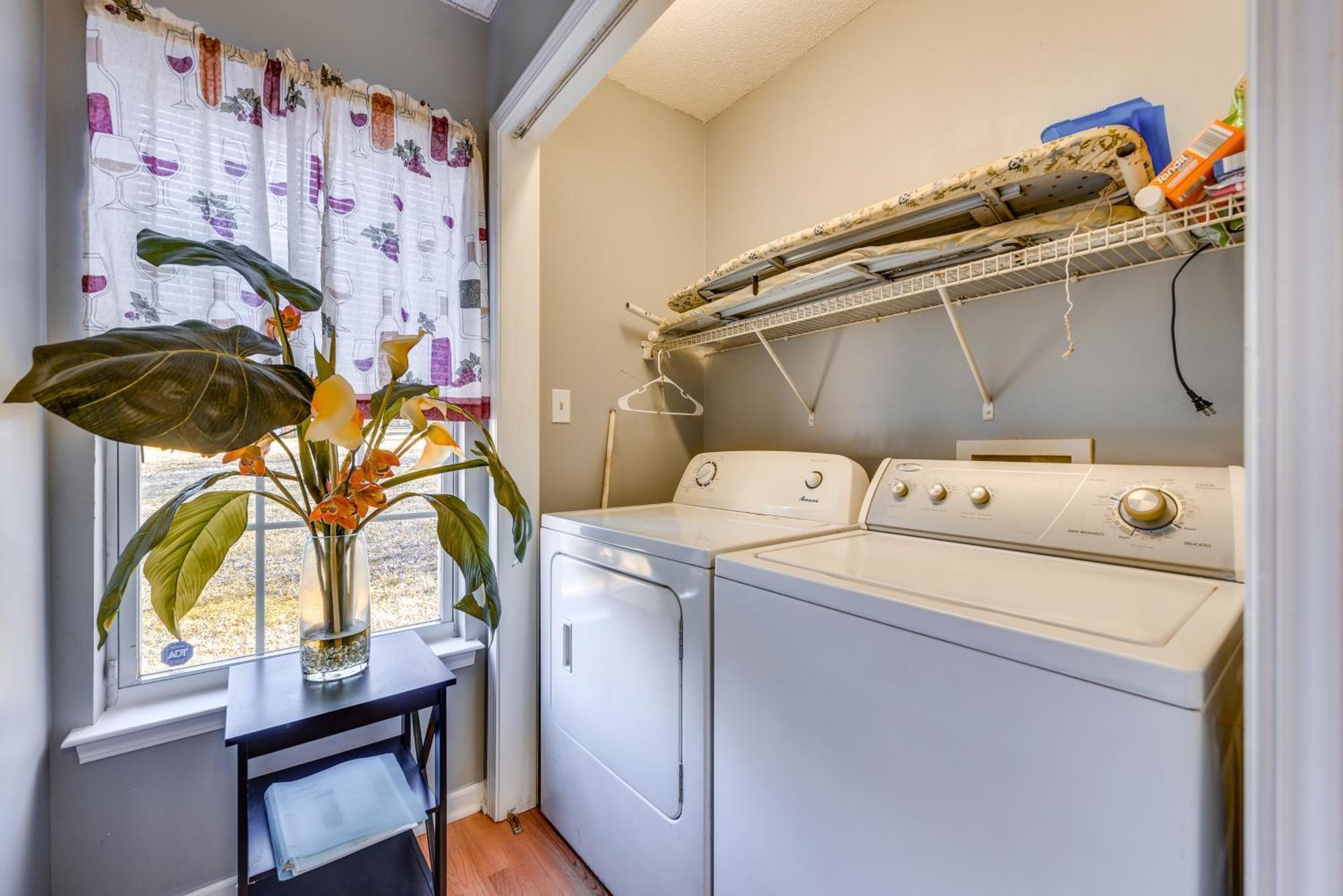 Uptown Townhome With Hot Tub Charlotte