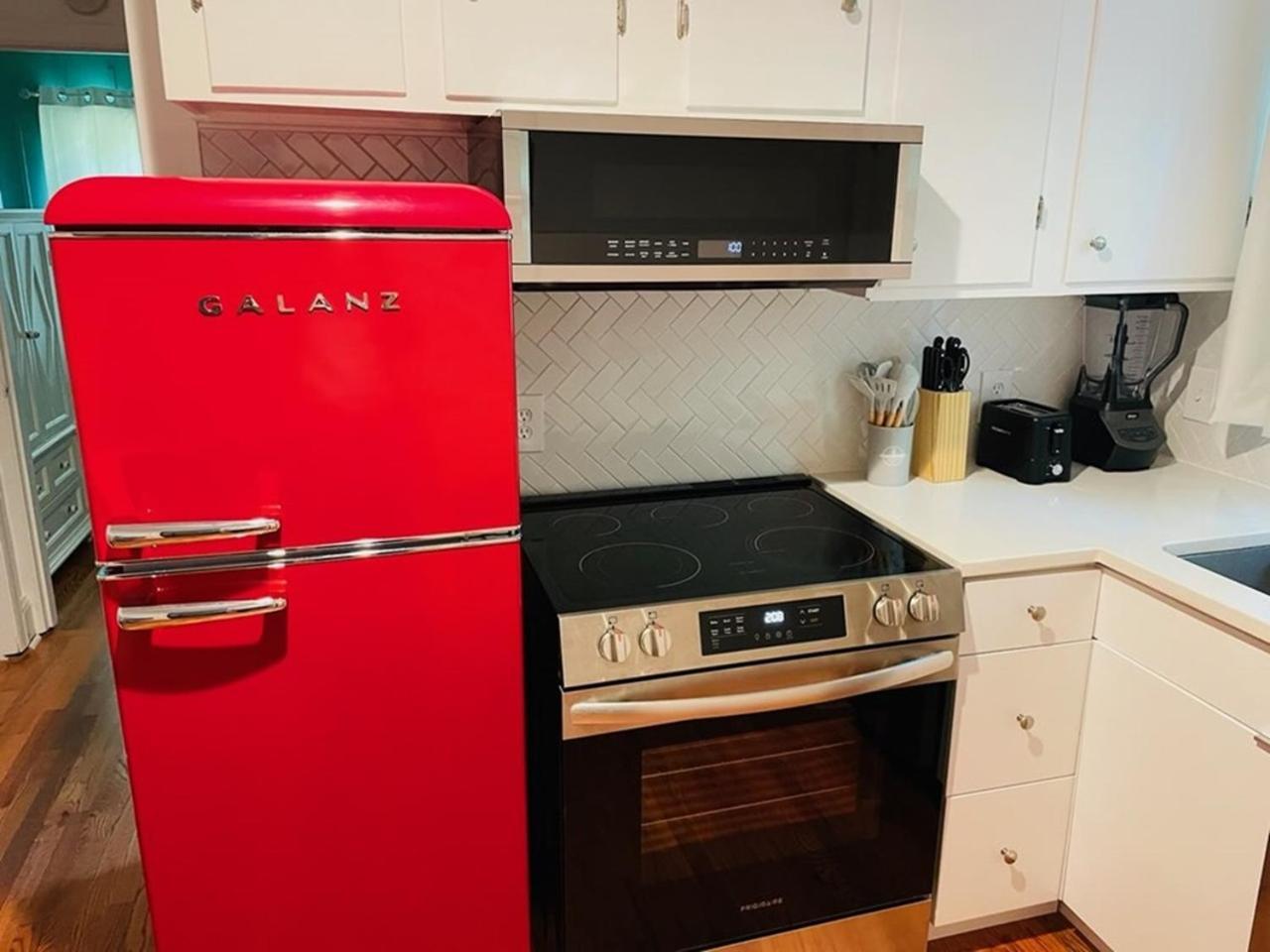 Plaid Pad - Stylish Retreat 12 Min To Airport & Downtown *