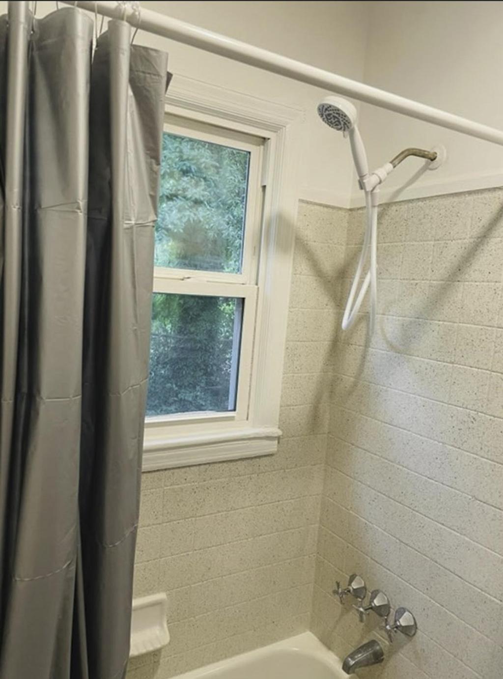Plaid Pad - Stylish Retreat 12 Min To Airport & Downtown Apartment Charlotte
