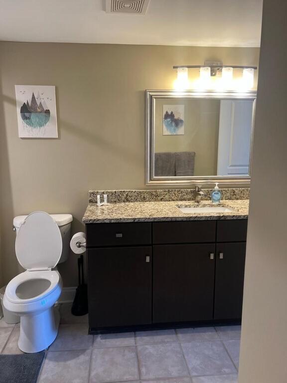 Spacious 2 Bedroom 2 Bathroom With Balcony In Uptown Charlotte! Views & Free Parking! *
