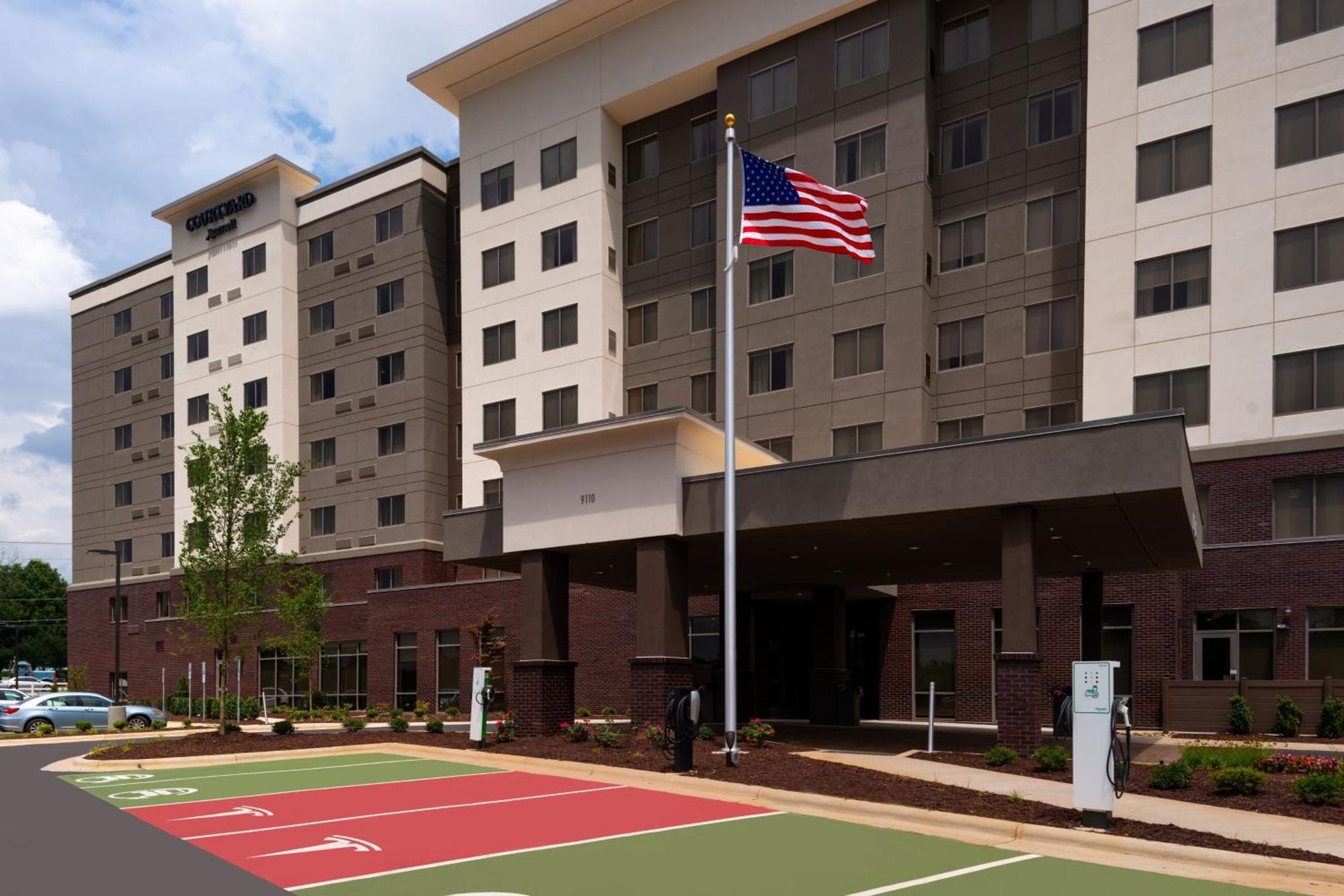 Courtyard By Marriott Northlake 2* Charlotte