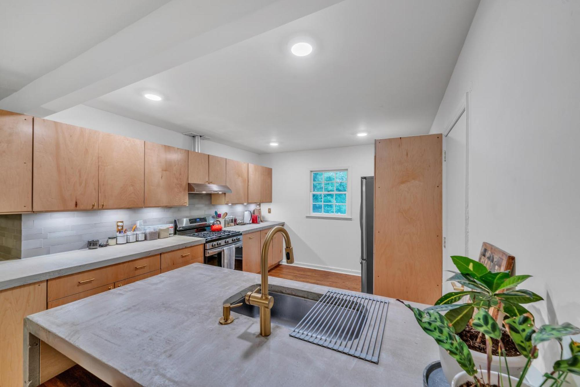 Holiday home Charming Mid-century Modern In Shannon Park