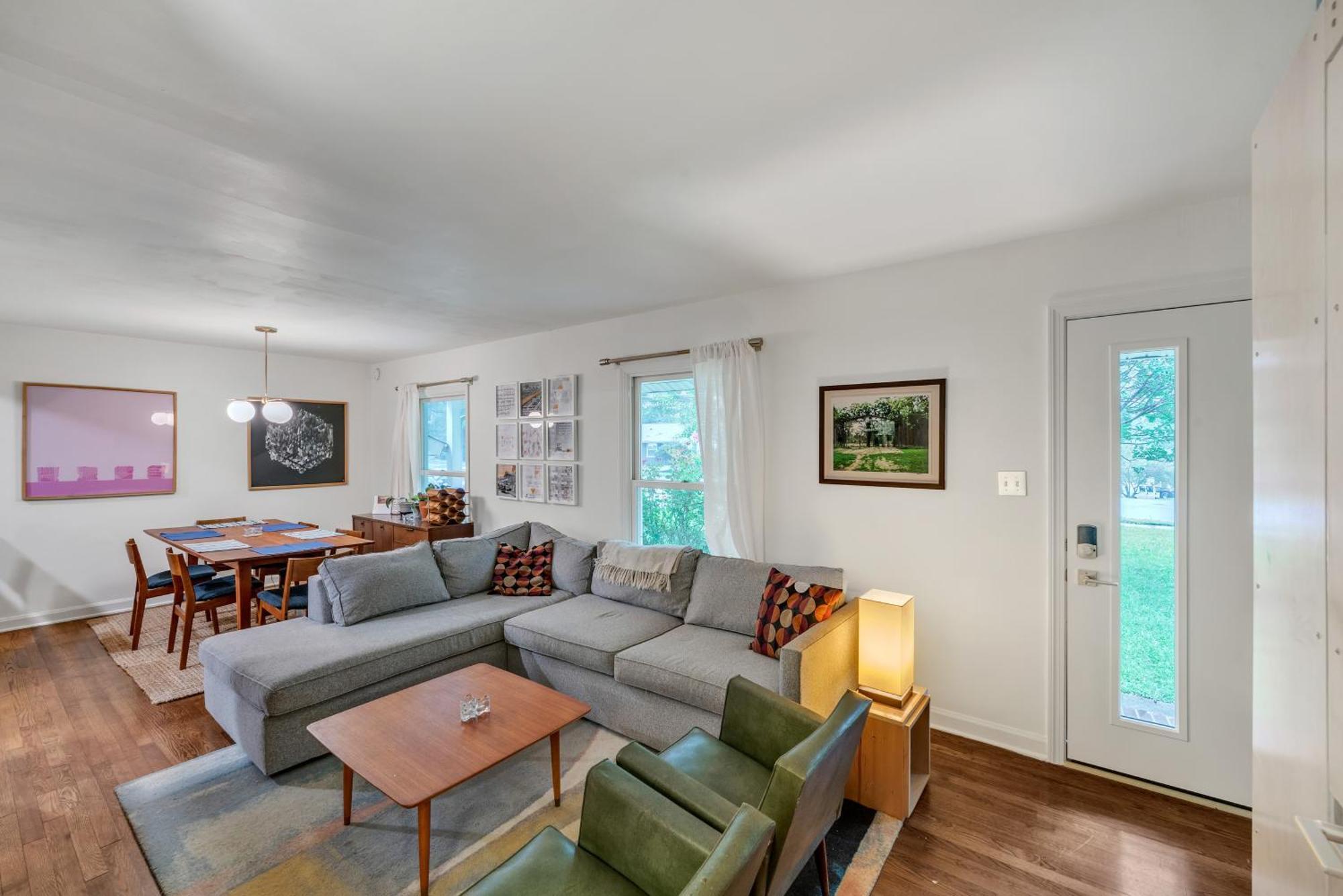 Holiday home Charming Mid-century Modern In Shannon Park Charlotte