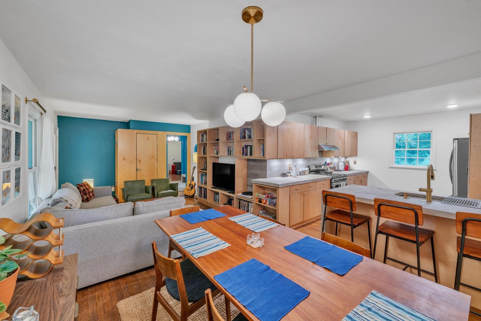 Charming Mid-century Modern In Shannon Park * Charlotte