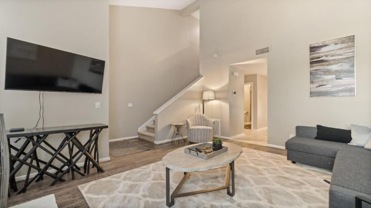 Holiday home Gorgeous 2 Bedroom Near Carowinds - Patio - Pool Charlotte