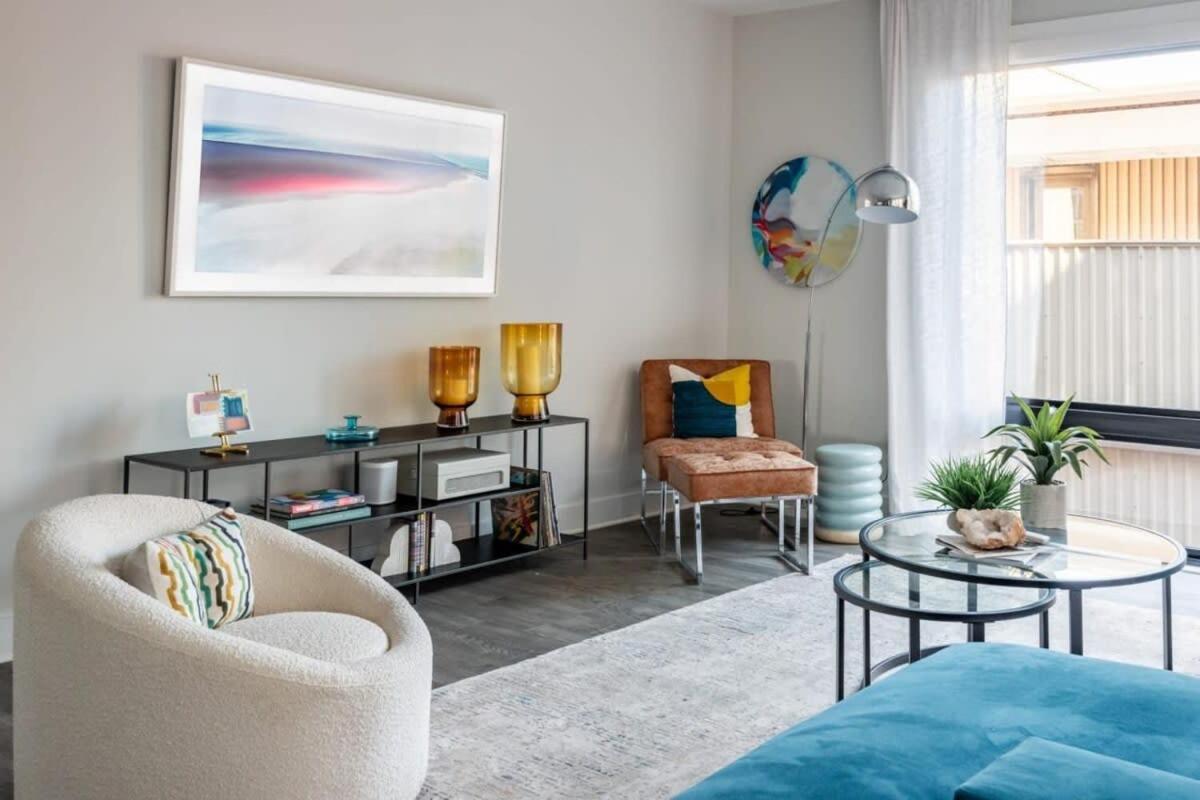 Minter Teal With Rooftop Balcony Holiday home Charlotte
