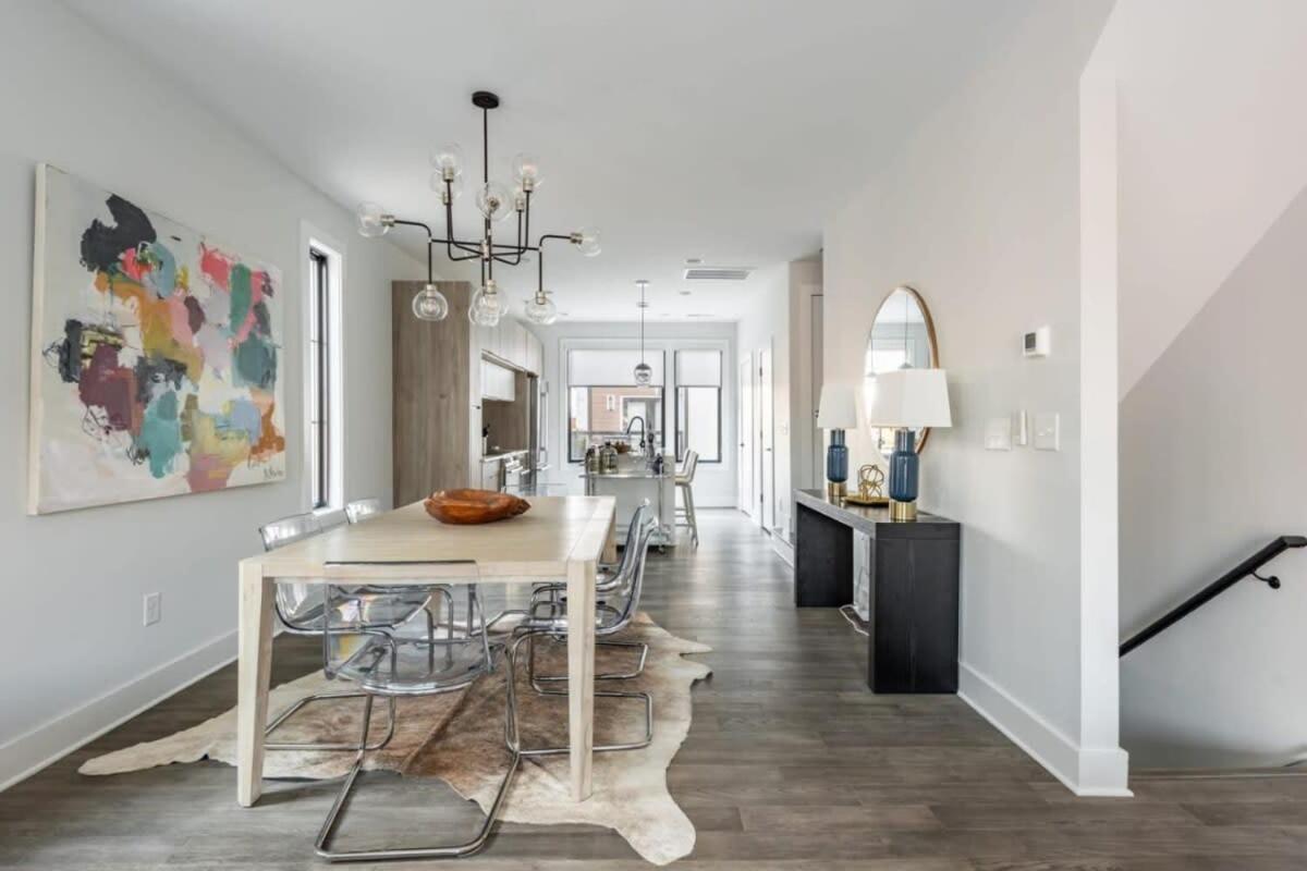 Minter Teal With Rooftop Balcony Holiday home Charlotte
