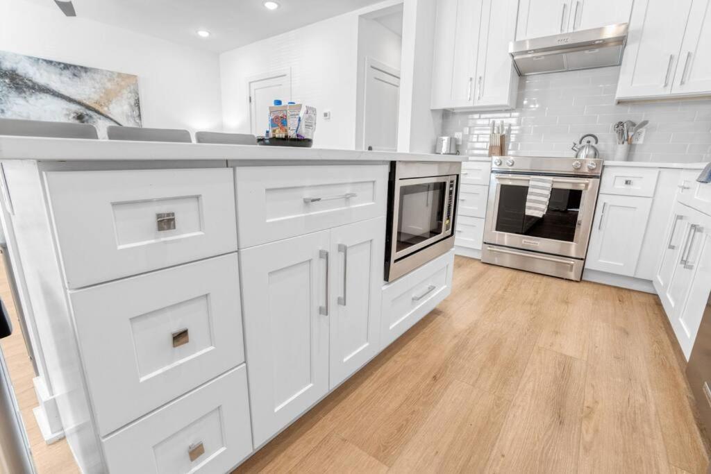Apartment Spacious 3br Oasis On Grandin Road *
