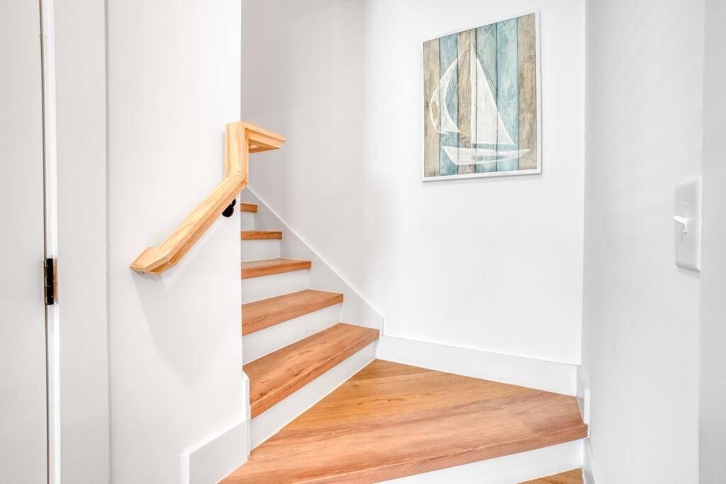 Spacious 3br Oasis On Grandin Road