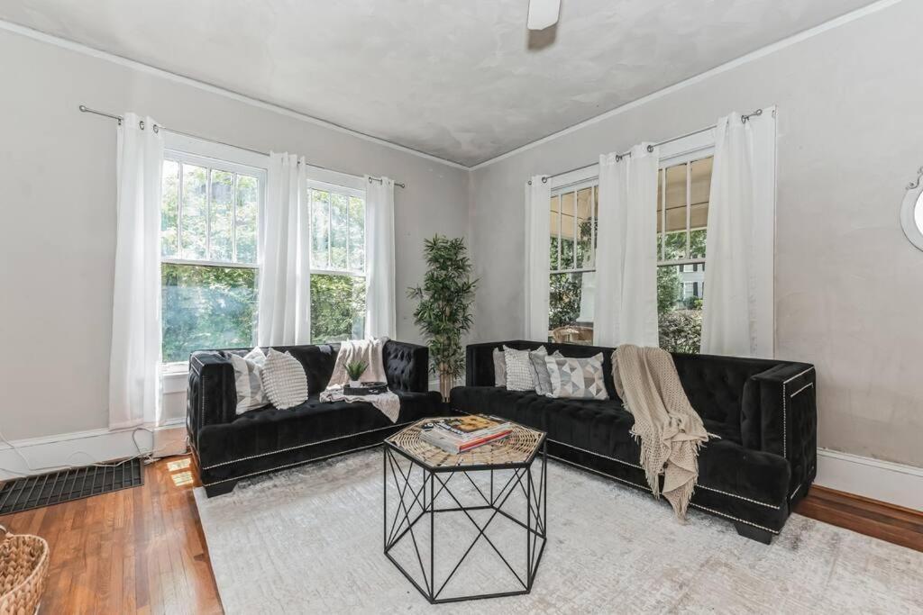 Spacious & Stylish 4br W Fireplace-up To 12 People