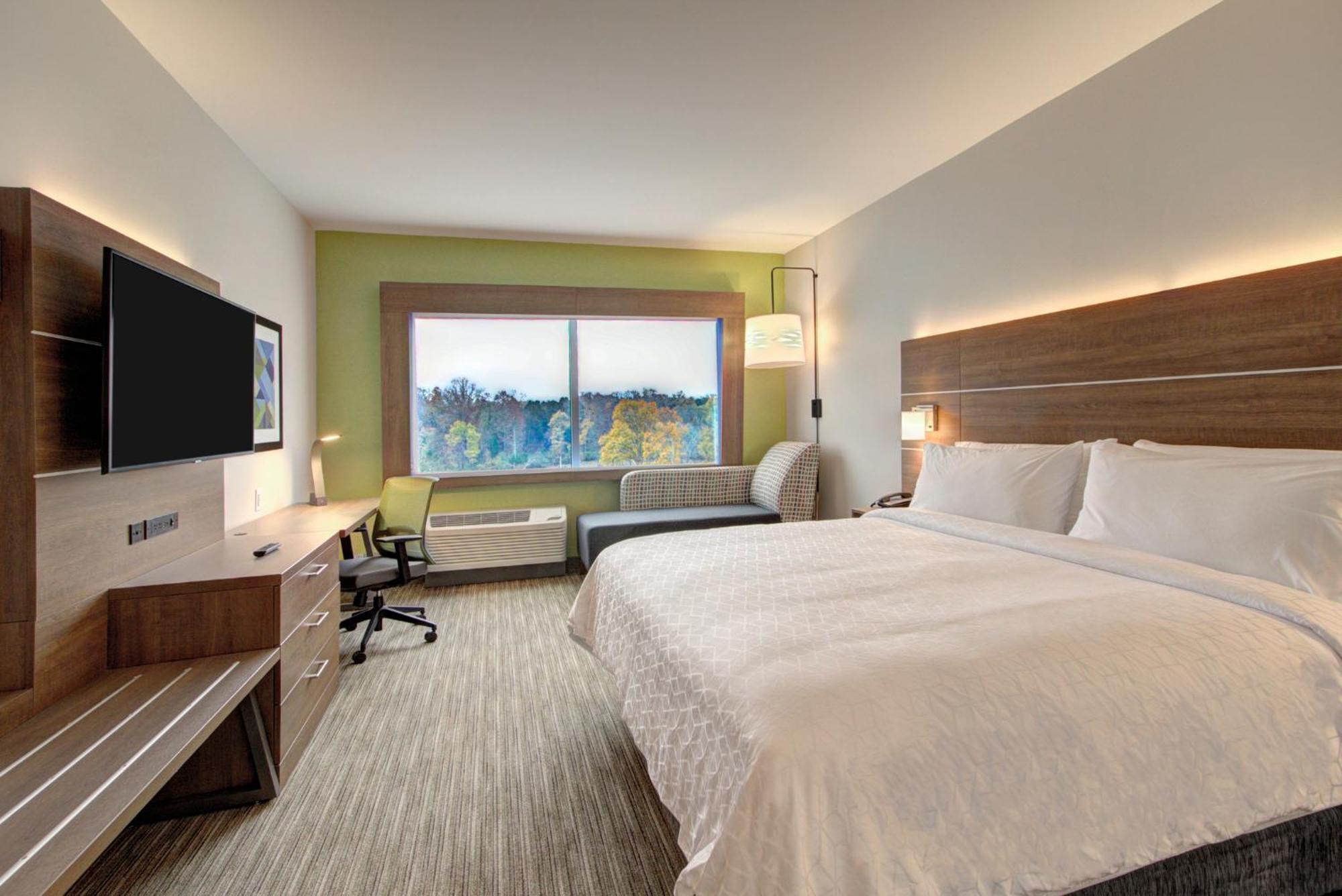 Express & Southwest By Ihg 3* Charlotte
