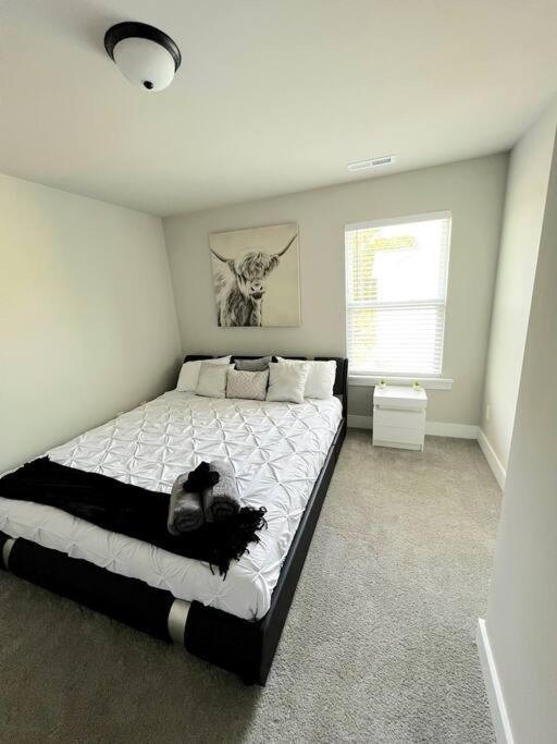 Brand New Build 10 Min- Uptown Charlotte