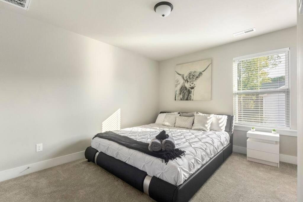 Brand New Build 10 Min- Uptown * Charlotte