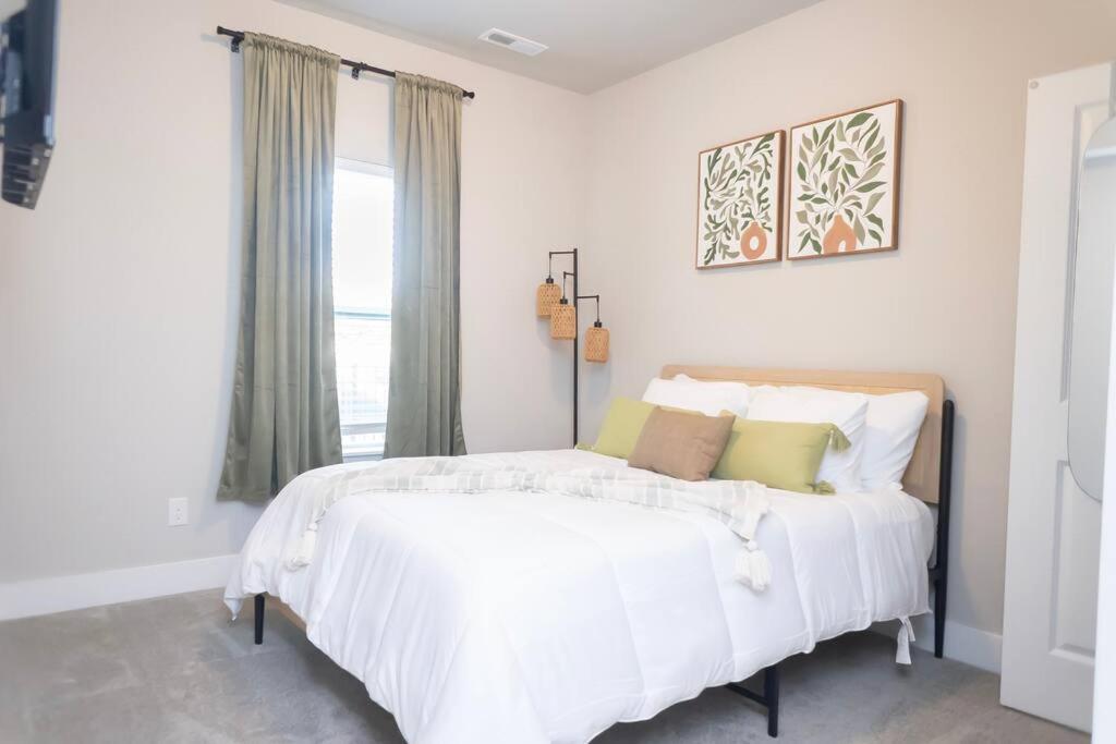 Modern Chic In Trendy Noda Midwood Districts Charlotte
