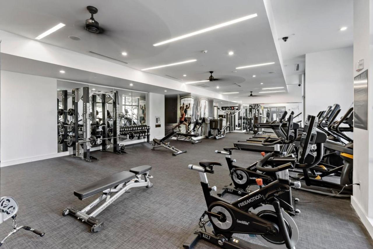 Apartment Luxe 1bd - 5 Min Dt, Gym, Parking, W-d - Sleeps 6 *