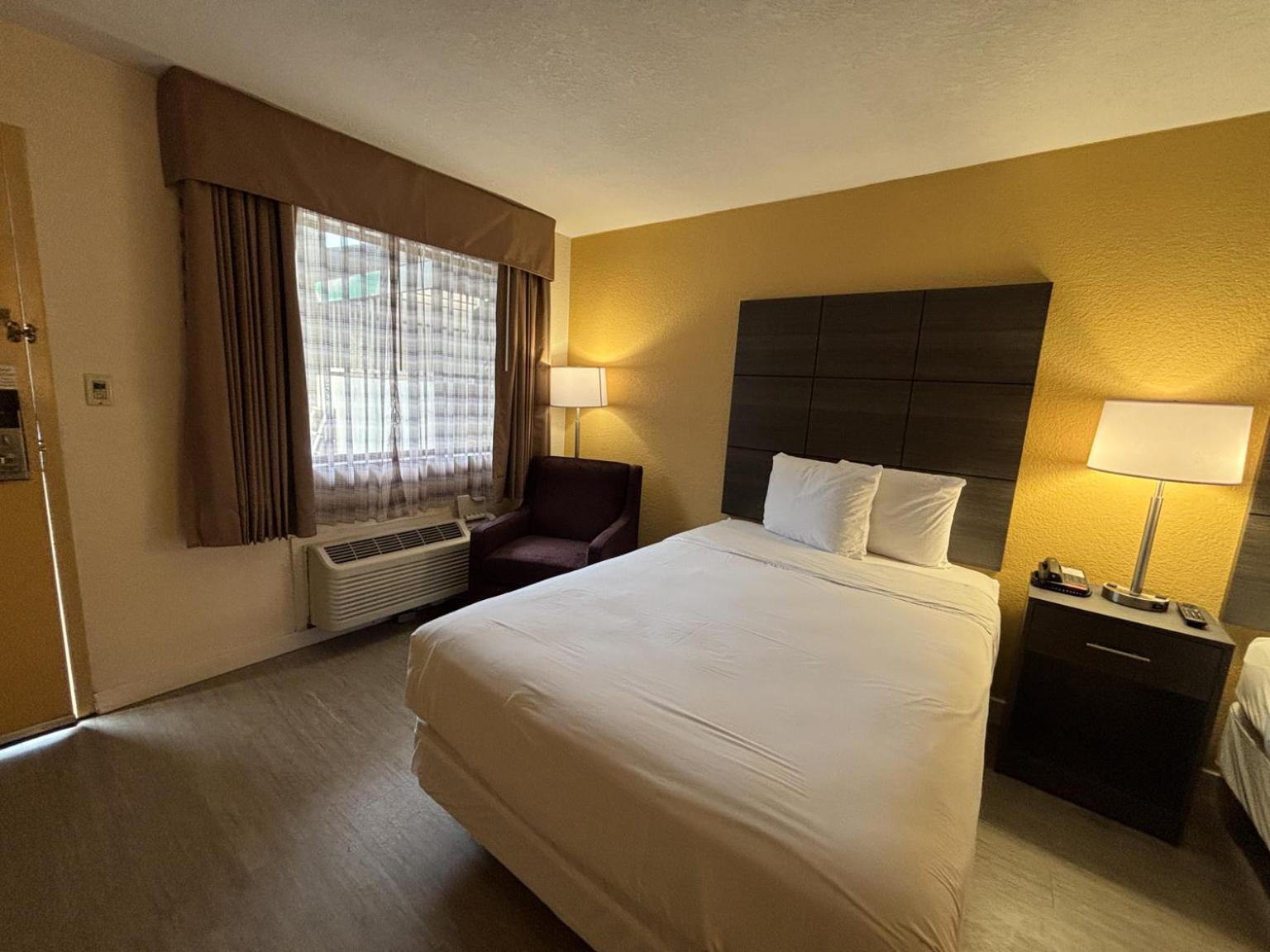 Hotel 6 Charlotte, Nc Northlake