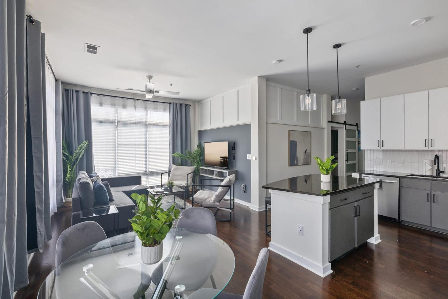 Spacious 2bd With Private Balcony And Free Parking 2 * Charlotte