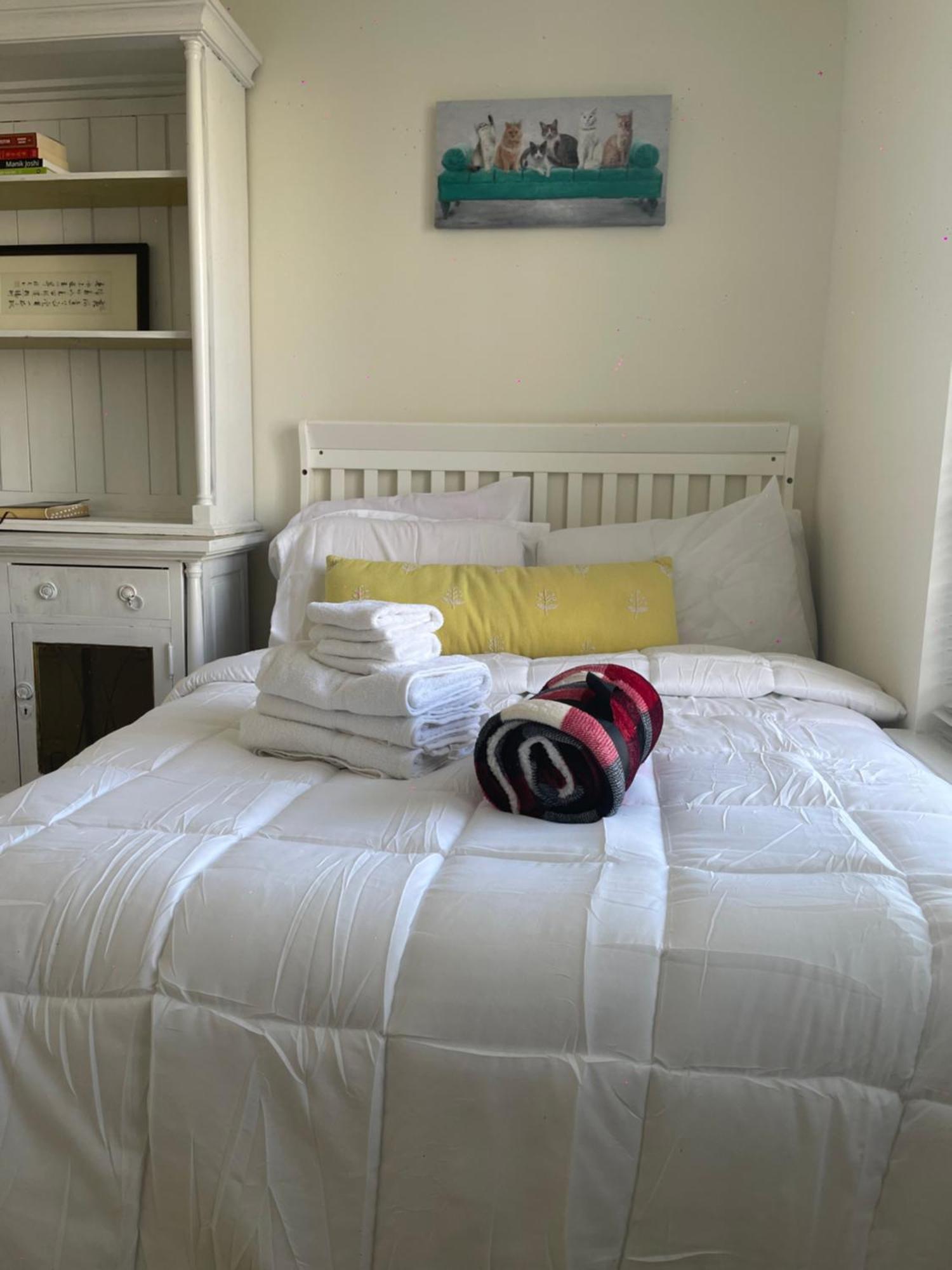 Holiday home Charming Entire 3 Bedrooms House With Ac And Wifi *