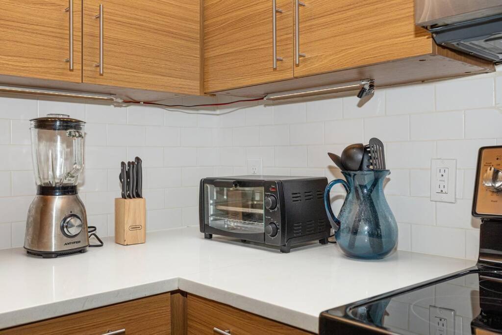 Chic Uptown Unit With Gym, Pool Apartment Charlotte
