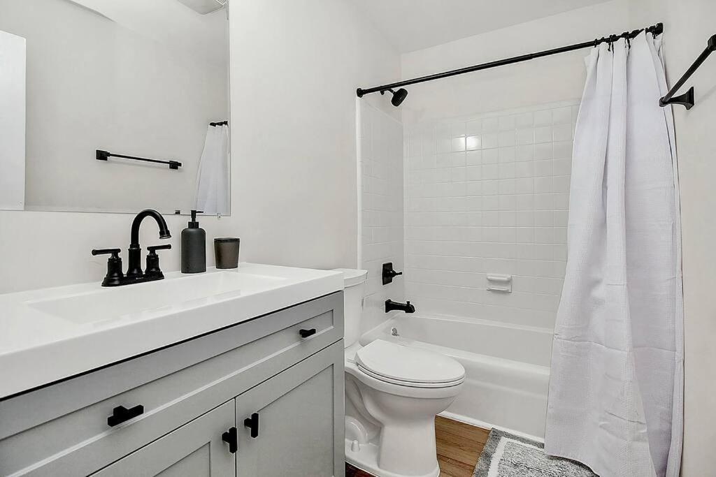 Apartment Modern Oasis Close To South End *