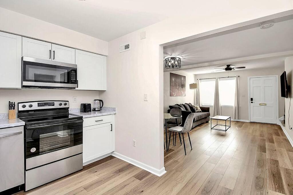 Modern Oasis Close To South End Apartment Charlotte
