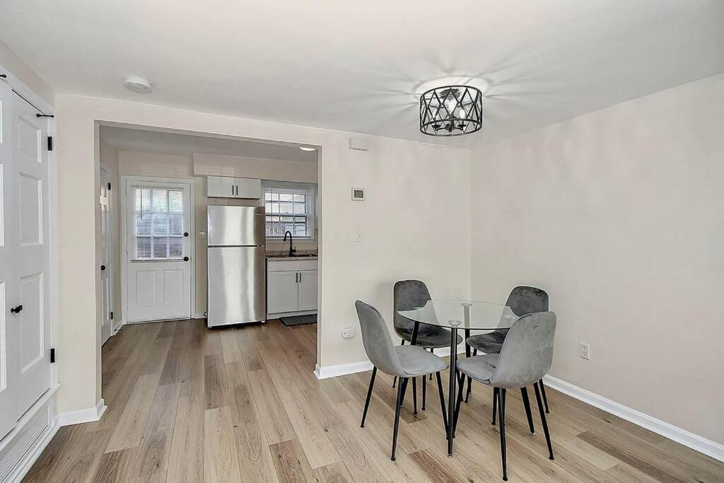 Modern Oasis Close To South End *