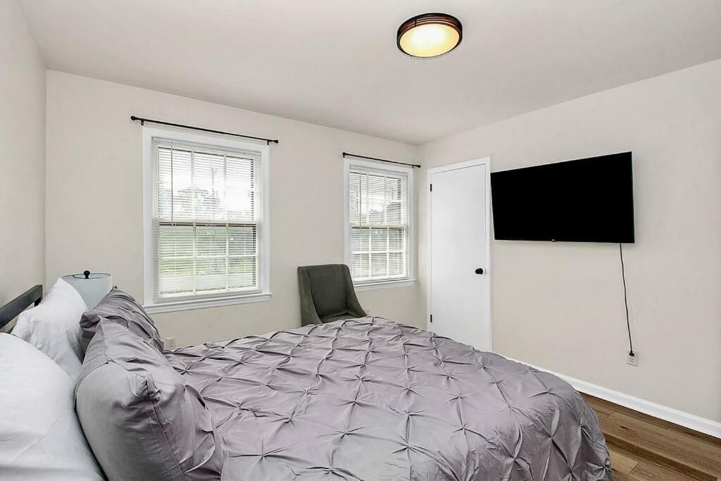 Modern Oasis Close To South End Apartment Charlotte