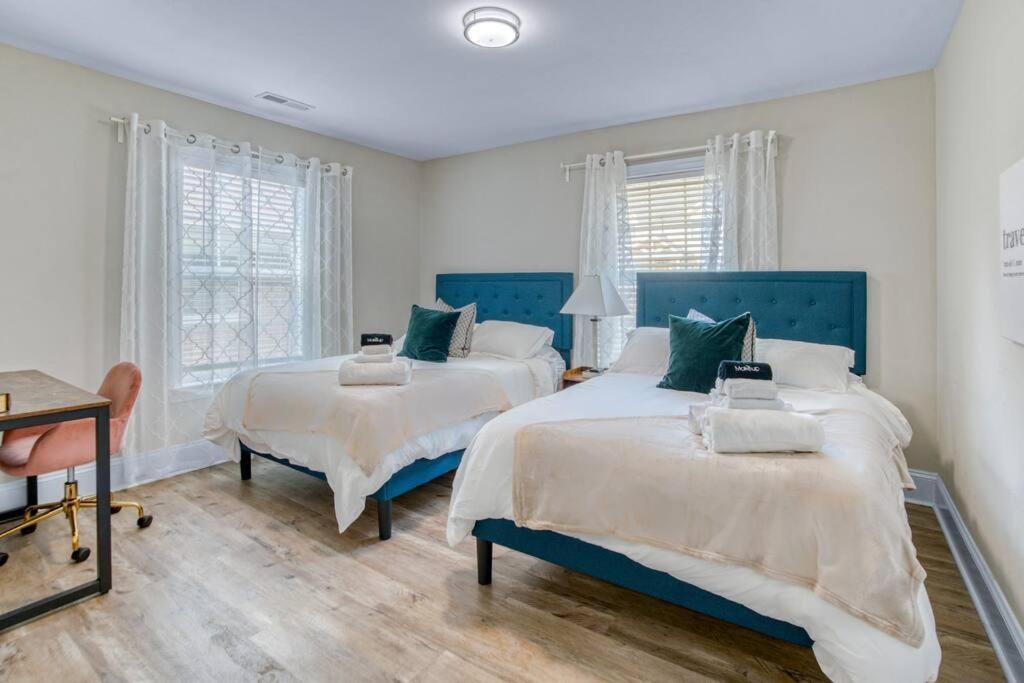 Uptown Oasis, Hot Tub, Swing Chairs, Fire Pit, Gazebo