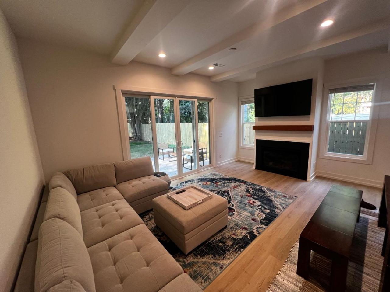 Holiday home Spacious And Comfy Clt Retreat *