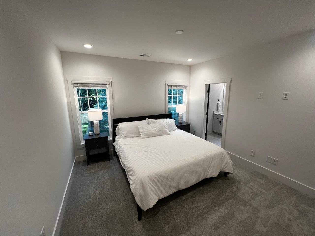 Spacious And Comfy Clt Retreat Holiday home Charlotte