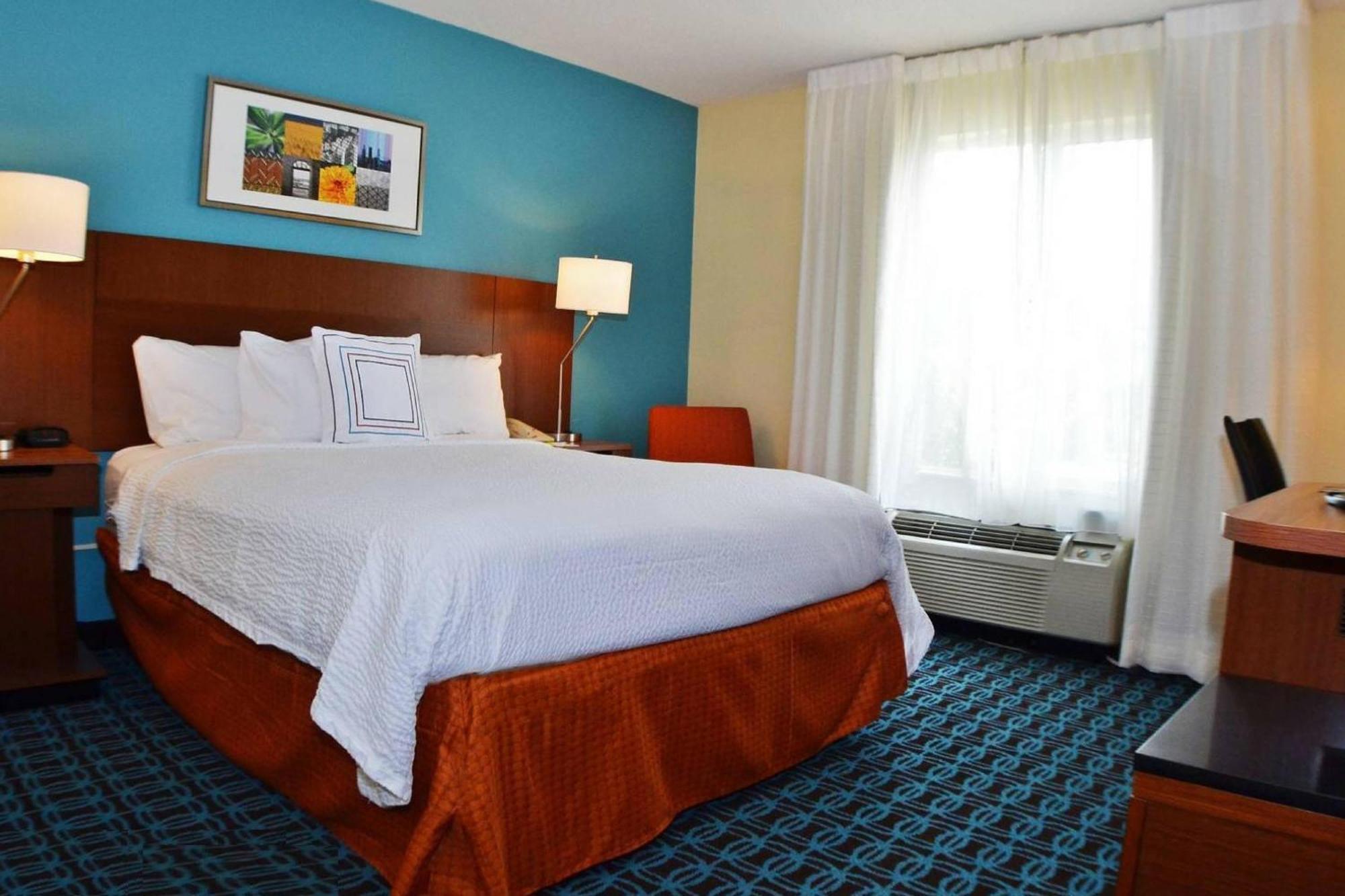 Fairfield Northlake Hotel