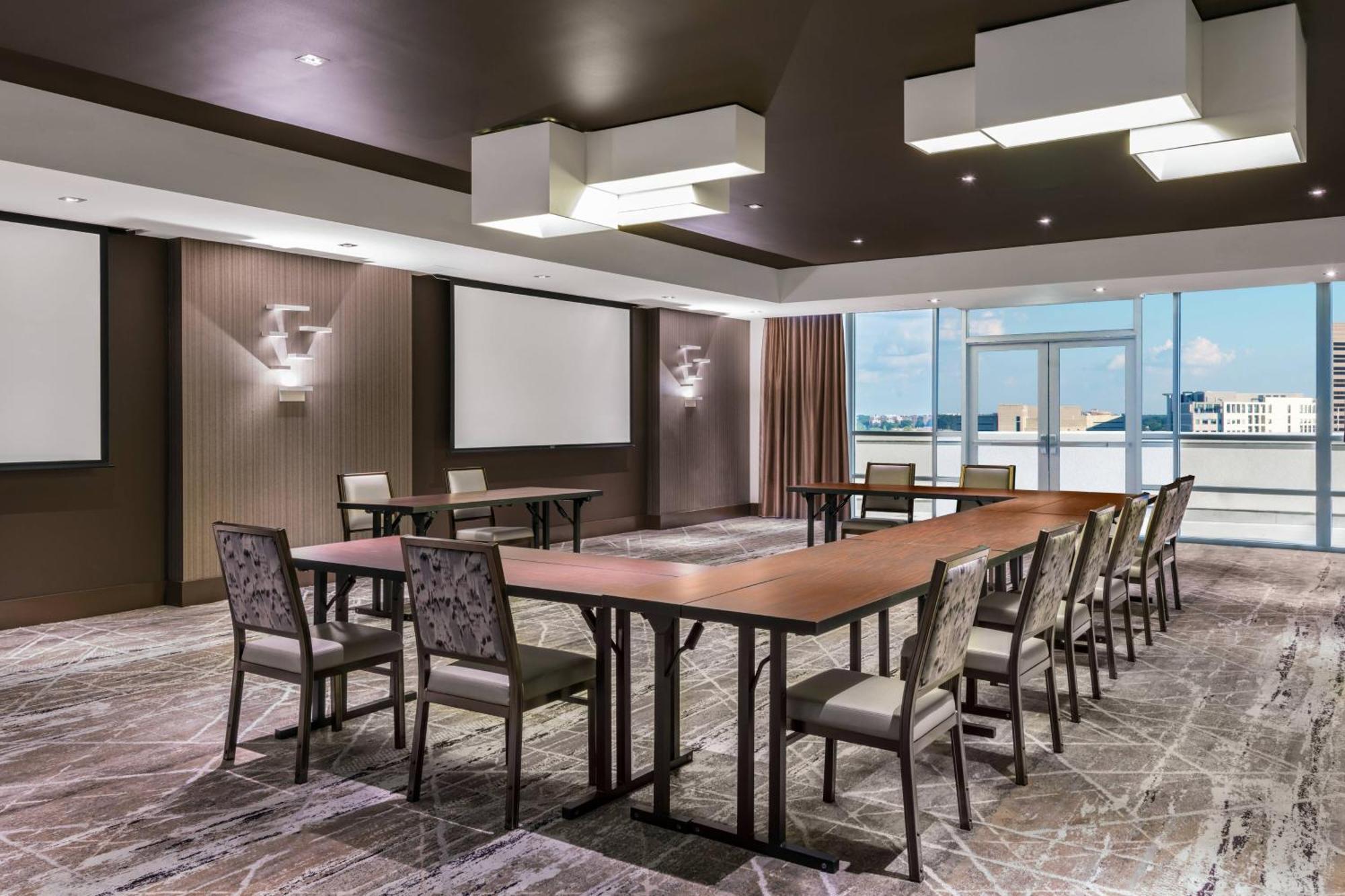 Hotel Ac By Marriott Center 3*