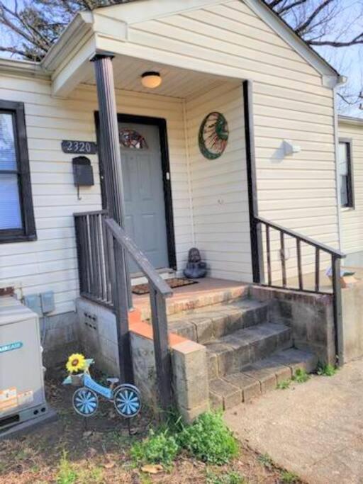 5 Bedrooms* Close To Downtown * Charlotte