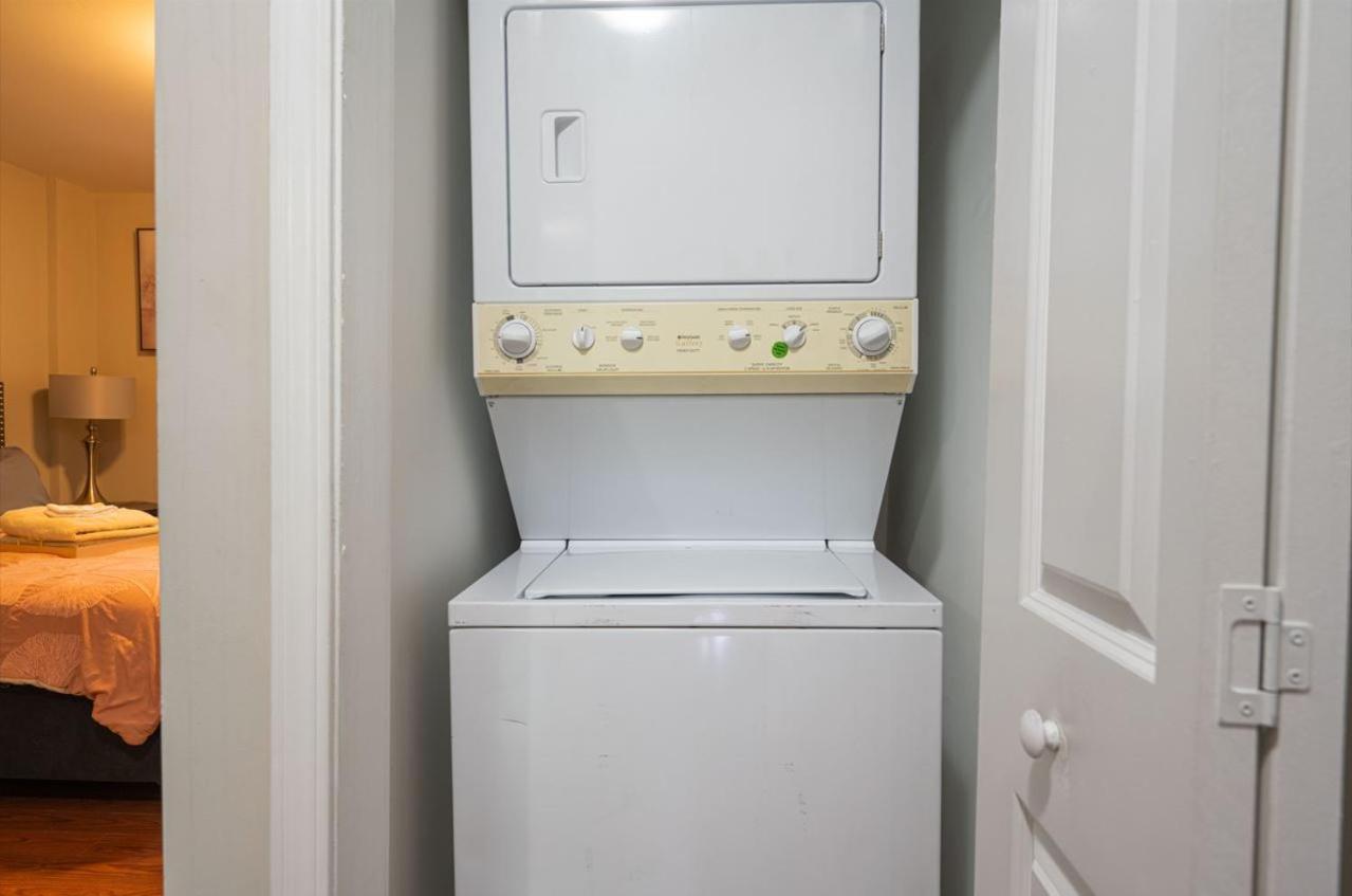 Aparthotel Magnificent 2 Bedrooms And 2 Baths Charlotte