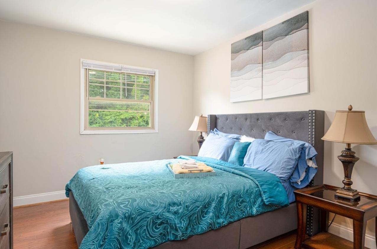 Magnificent 2 Bedrooms And 2 Baths *