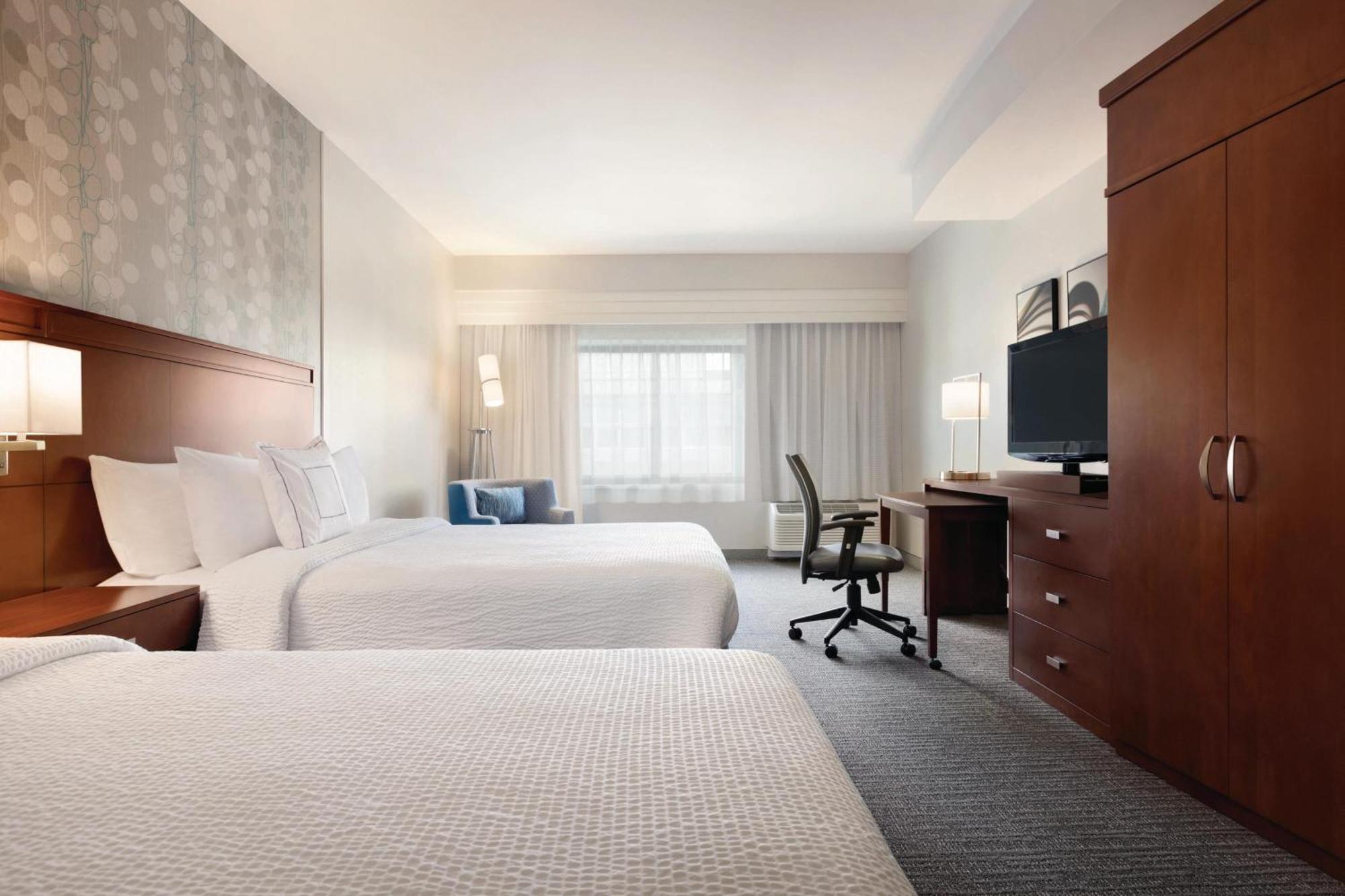 Courtyard Airport North 3* Charlotte
