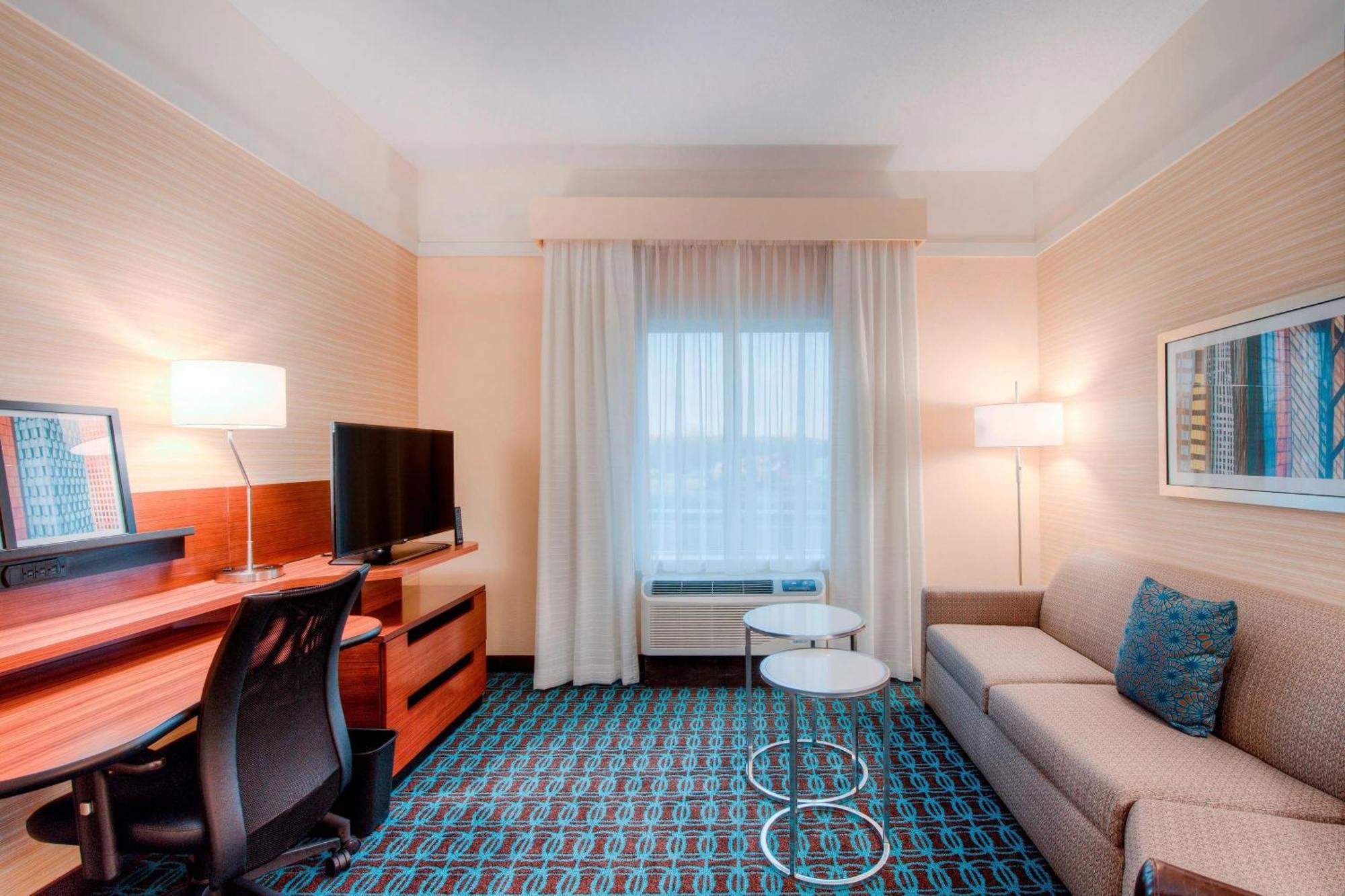 Fairfield & By Marriott Airport Hotel