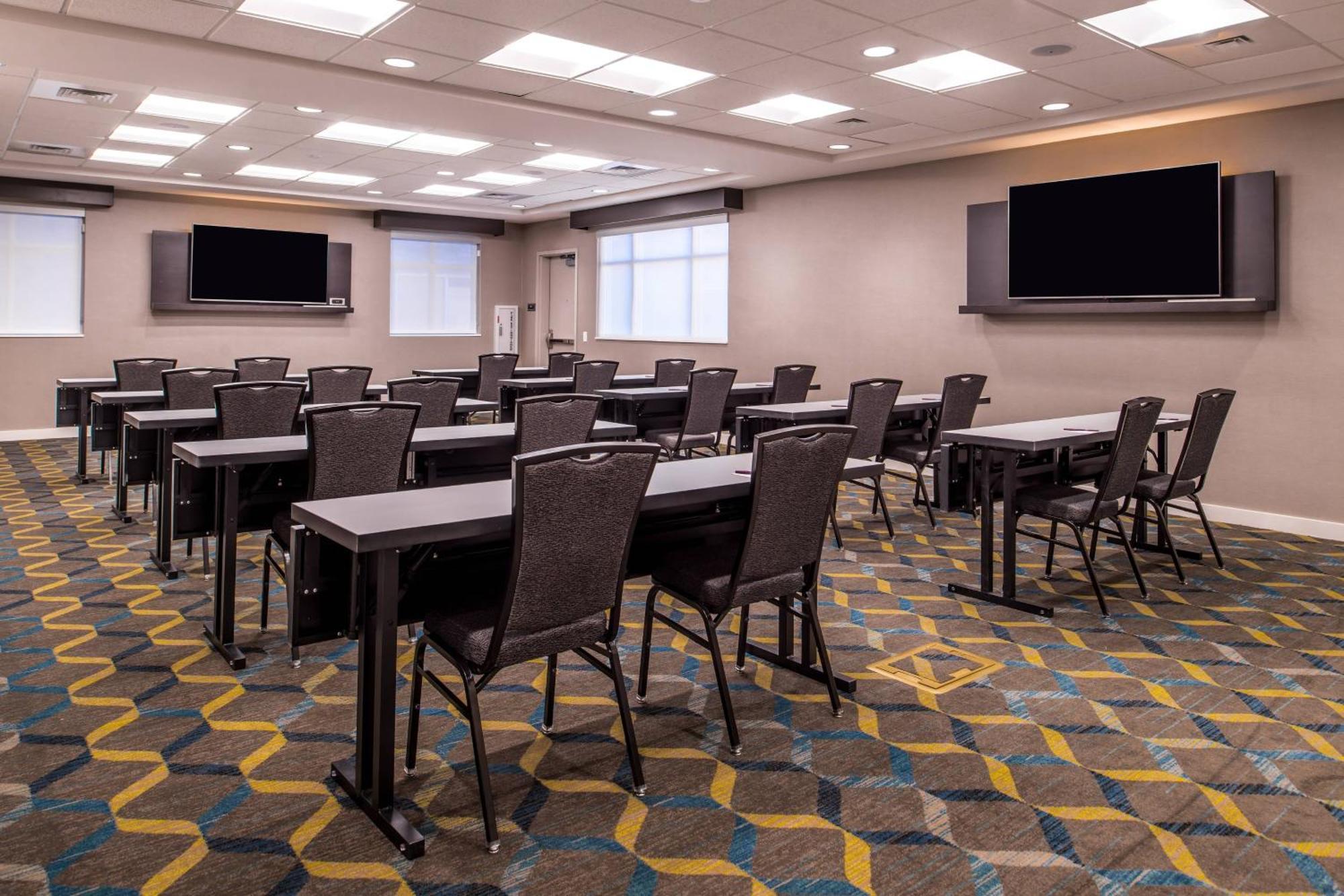 By Marriott Steele Creek 3* Charlotte
