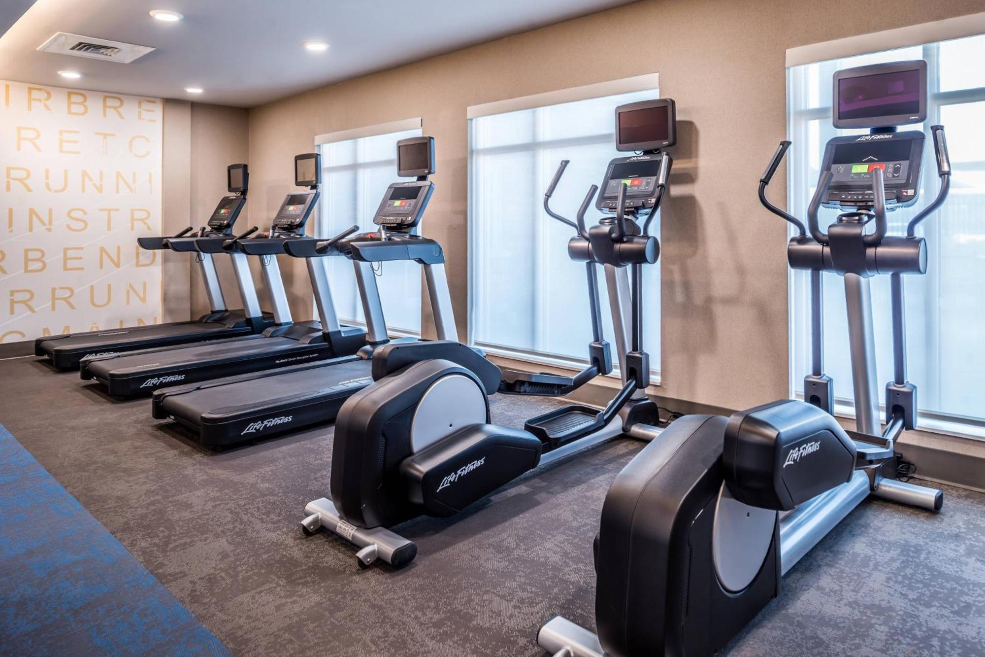 By Marriott Steele Creek Hotel 3*