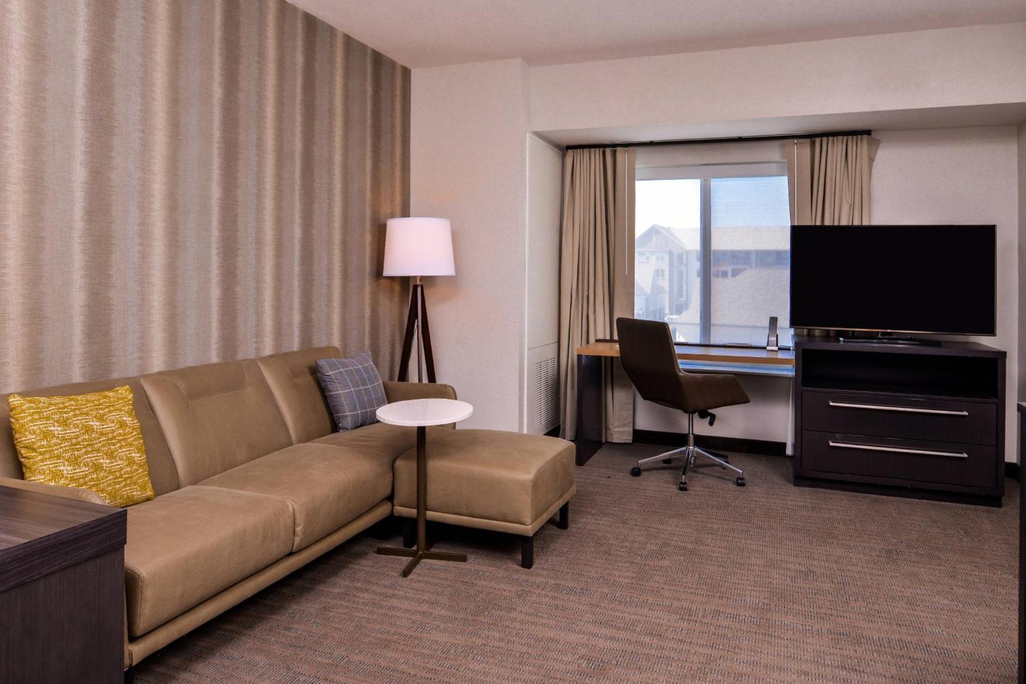 By Marriott Steele Creek 3*