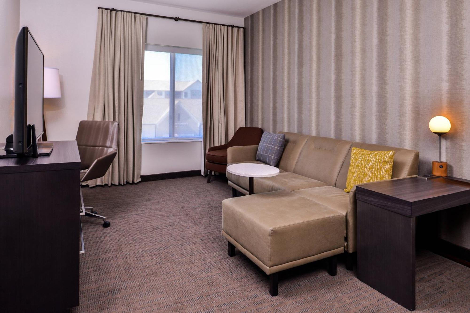 By Marriott Steele Creek 3* Charlotte