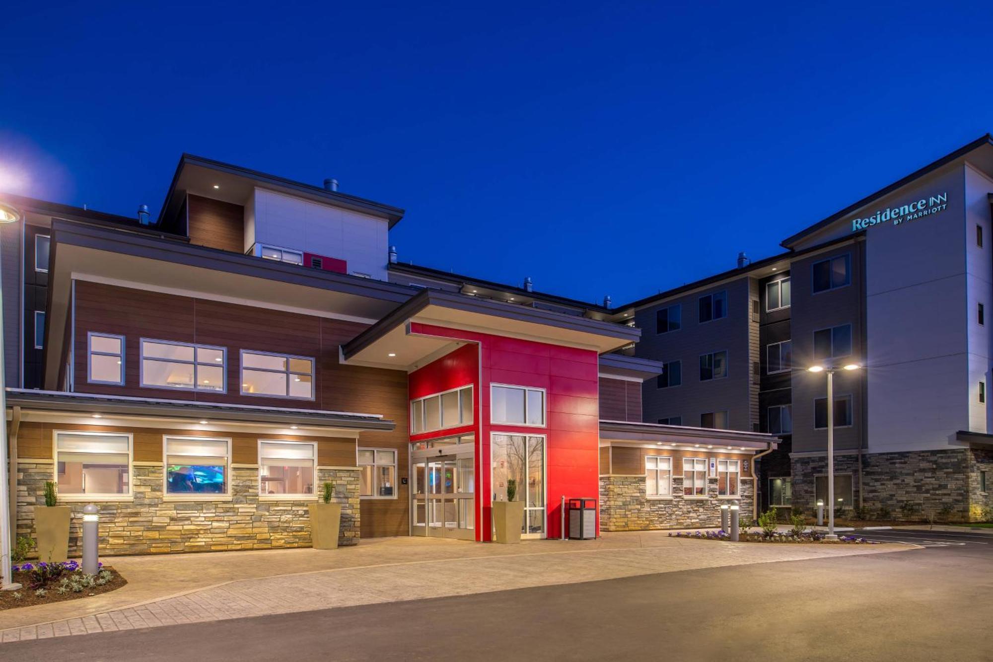 By Marriott Steele Creek Hotel Charlotte