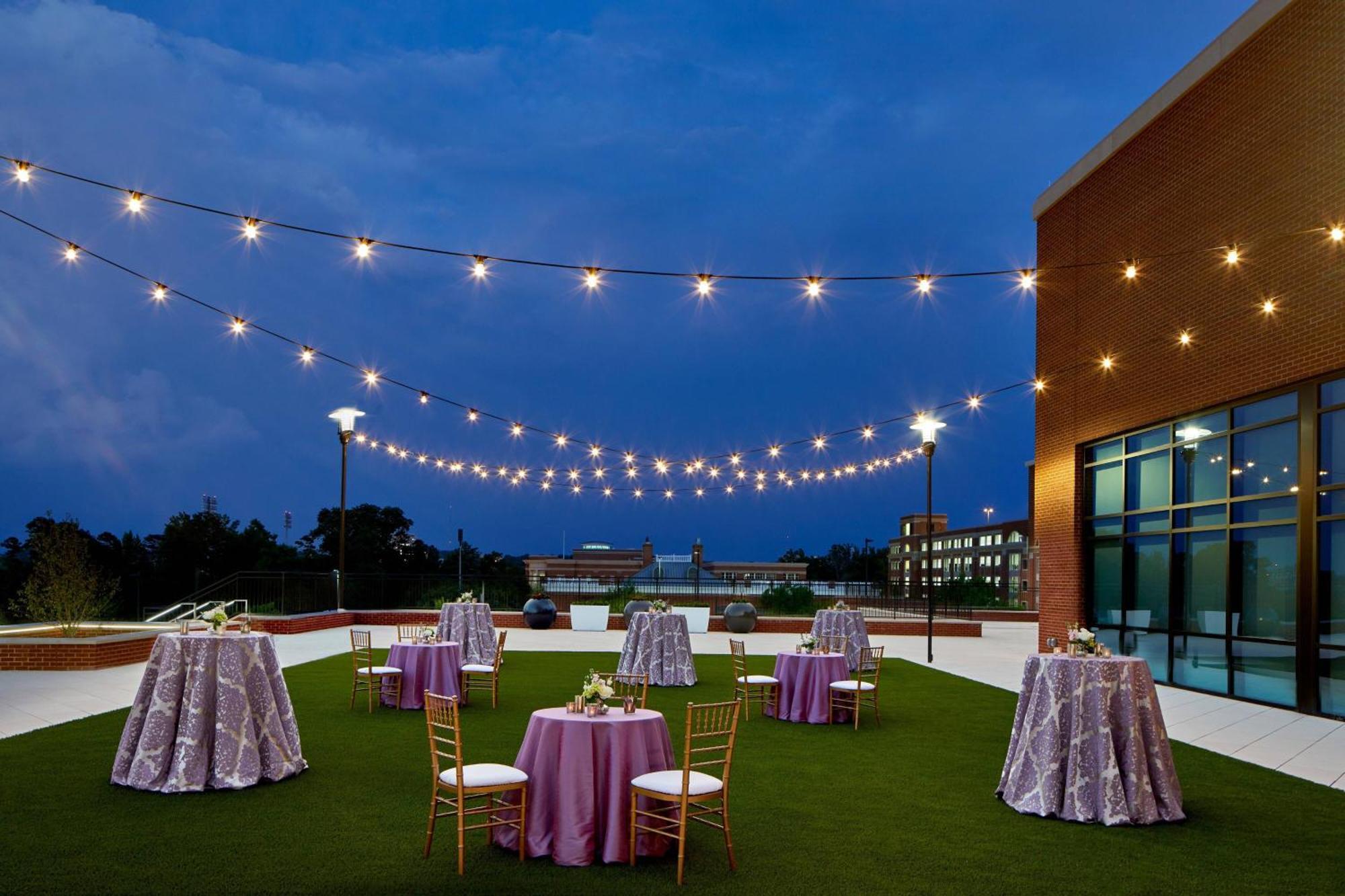 Hotel Unc Marriott & Conference Center 3*