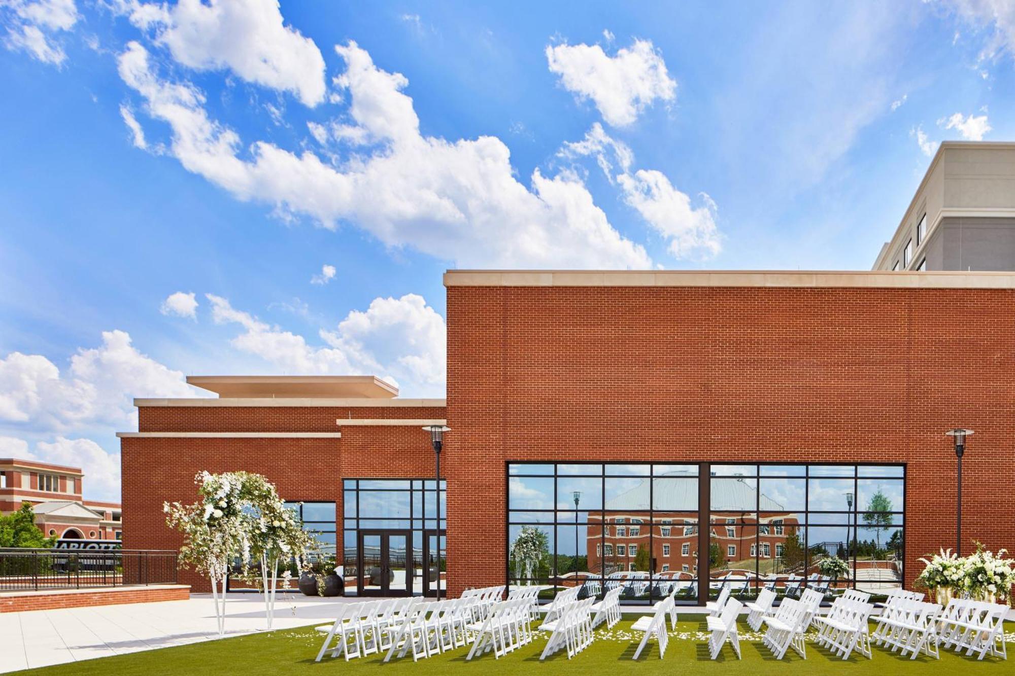 Unc Marriott & Conference Center 3* Charlotte
