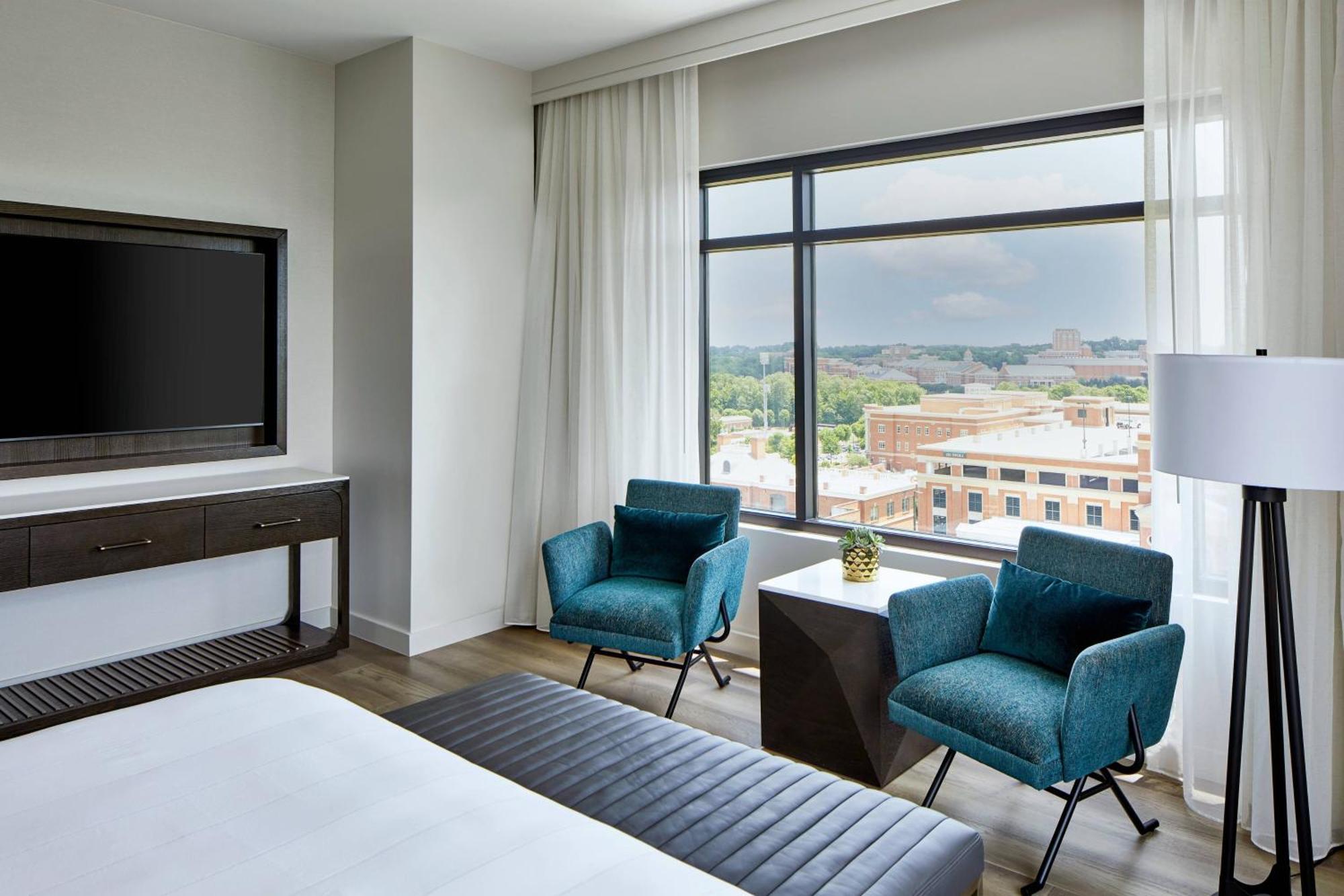 Hotel Unc Marriott & Conference Center 3*