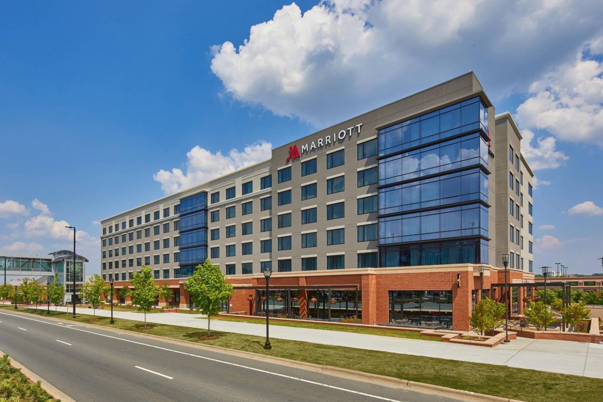 Unc Marriott & Conference Center 3* Charlotte